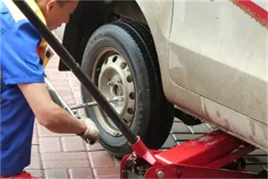 科尔沁右翼前旗附近拖车24小时服务热线电话